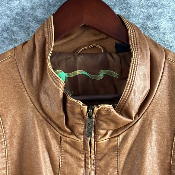 Women's Plus Size 2X Soft Faux Leather Jacket Big Chill Zipper Brown Tan *READ* - Picture 5 of 17